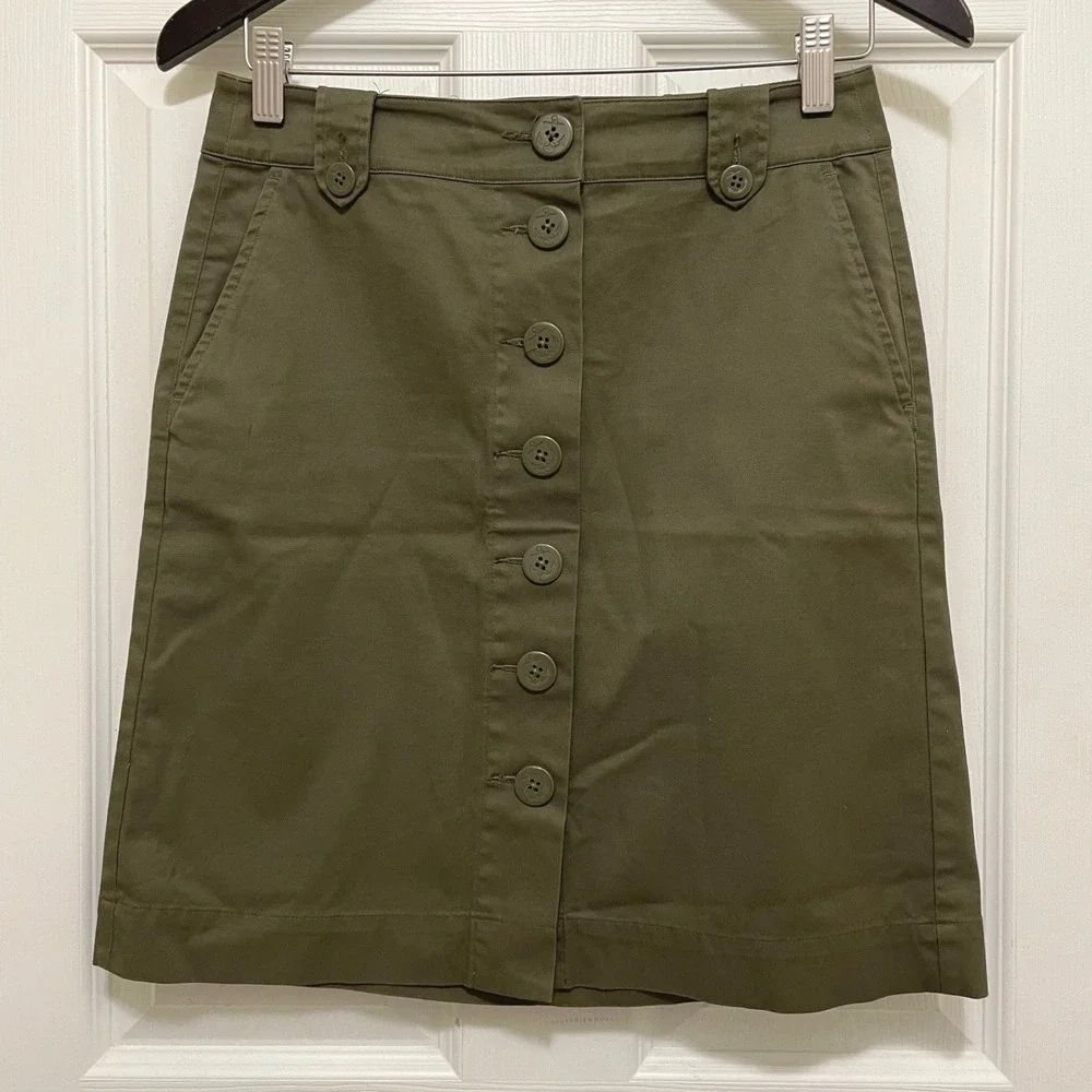 Talbots Petites Button Front Khaki Skirt Olive Green Anchor Buttons Sz 2P Cotton